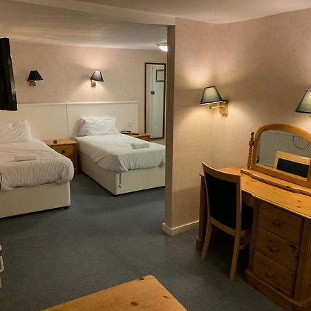 Yelf'S Hotel Ryde  Δωμάτιο φωτογραφία