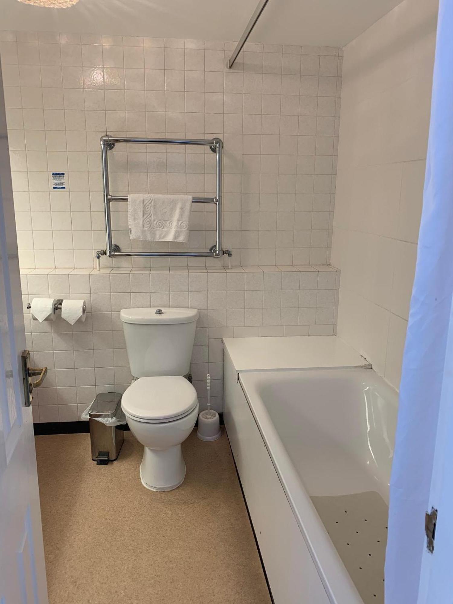 Yelf'S Hotel Ryde  Δωμάτιο φωτογραφία