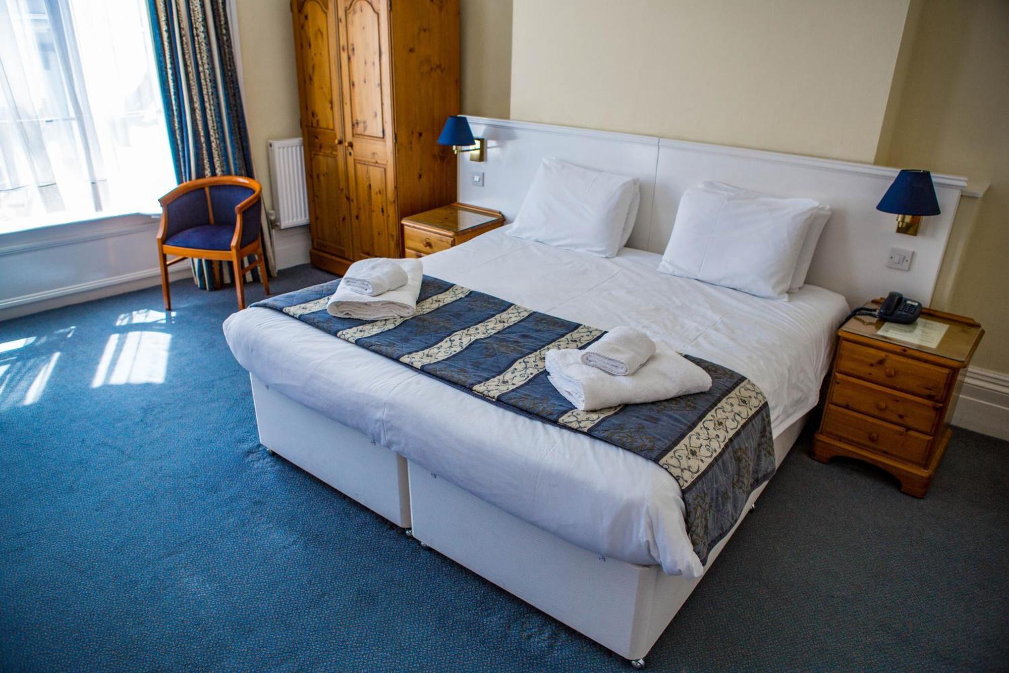 Yelf'S Hotel Ryde  Δωμάτιο φωτογραφία